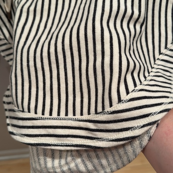 Pilot Wharfside Hooded Sweatshirt XS - Picture 4 of 5